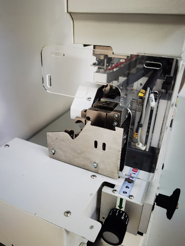 半自動(dòng)穿水栓機(jī)RZT-03AZ 東莞瑞舟穿防水栓機(jī)