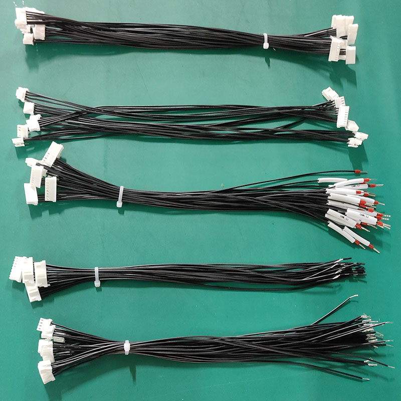 全數(shù)字智能雙端壓接穿膠殼加工中心 RZT-60613C 7線束插膠殼