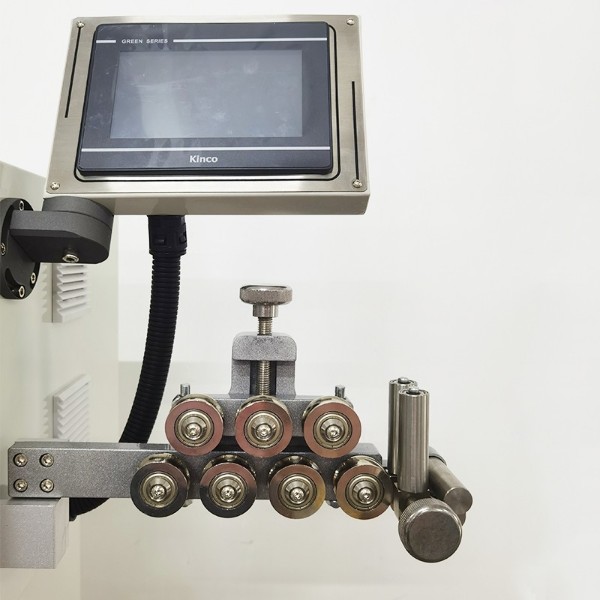 全自動電源線裁線機(jī)護(hù)套線剝線機(jī)RZT-301C-30 東莞瑞舟自動化裁線機(jī)細(xì)節(jié)